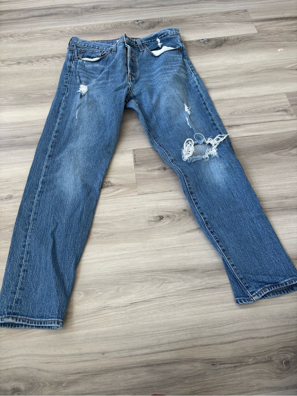 Levi’s 30 Wedgie Button Fly High-Rise Distressed Women’s Blue Jeans - Picture 3 of 5